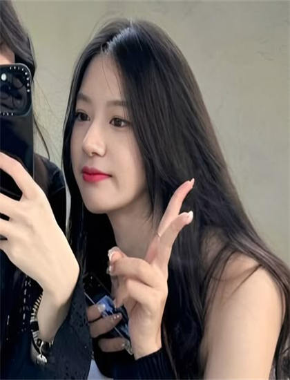 文化研究：巧娘如何展现东西方文化的碰撞与融合 探索艺术与文化的互动关系